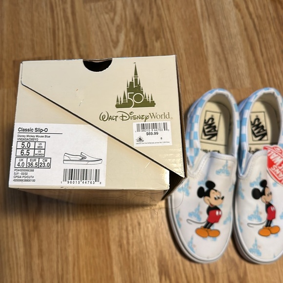 Vans x Disney Vans for World 50th anniversary - Picture 3 of 3